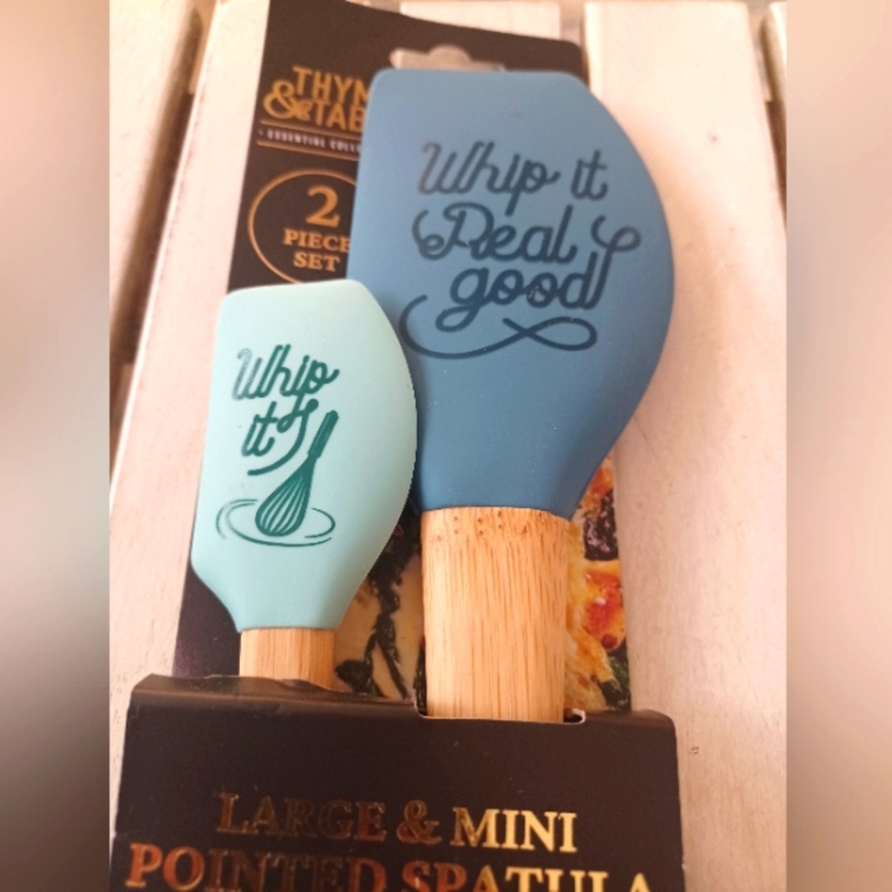 THYME AND TABLE  NWT BAMBOO SPATULA SET